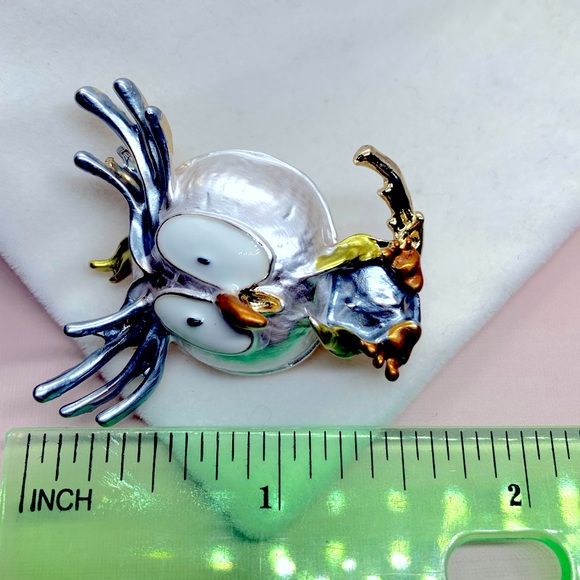 Cute Owl Brooch - Picture 3 of 3